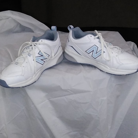 New Balance Women's 608 V5 Size 10.5 - Picture 2 of 5